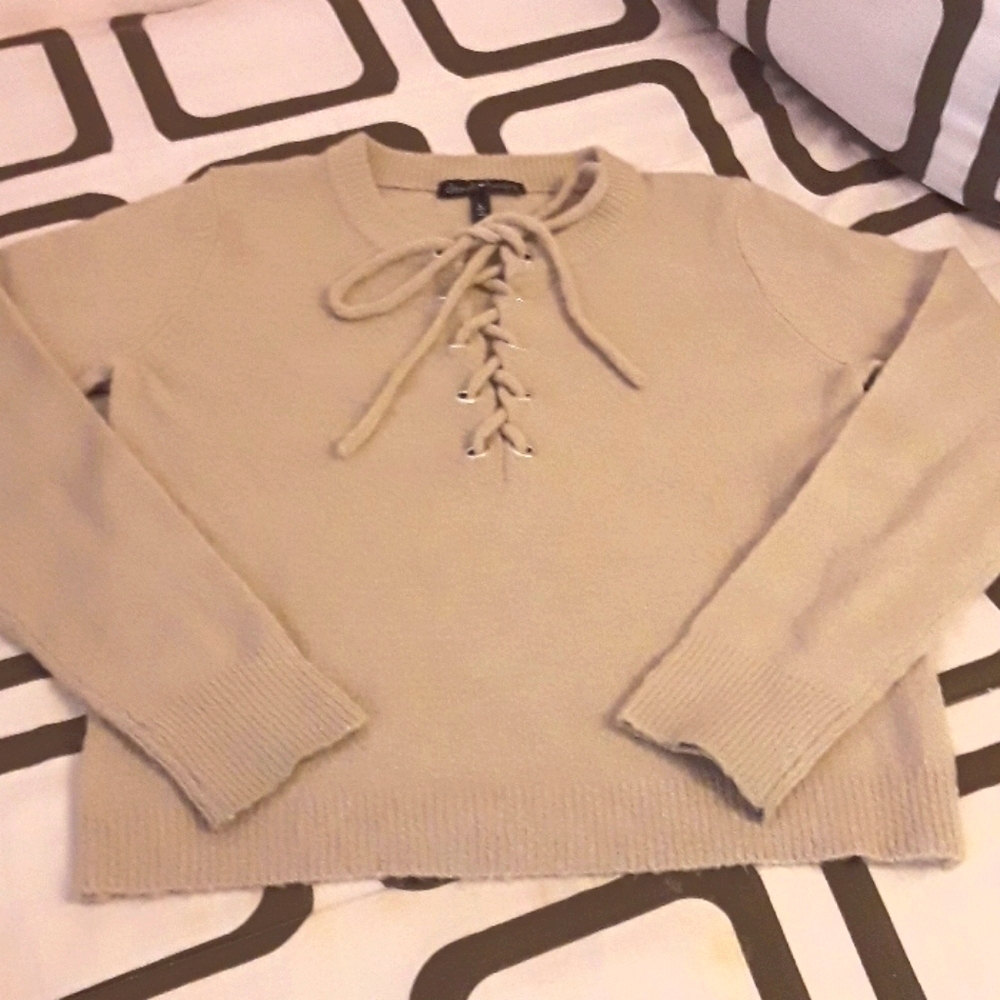 EUC Derek Heart Women's Sweater with Tie-up Detail